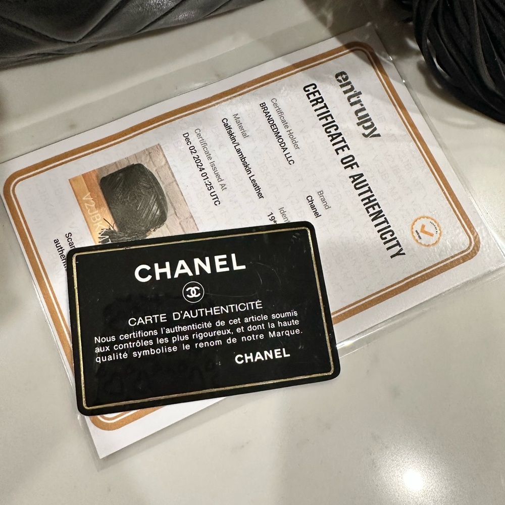 Chanel Black Chevron Leather Camera Bag - Picture 12 of 13